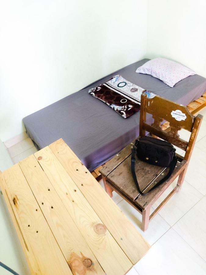 Srikaloka 12 Kostel - For Female And Couple Apartment Джокякарта Екстериор снимка